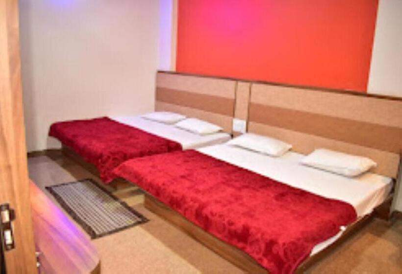 Quarto Deluxe, Jyoti Palace