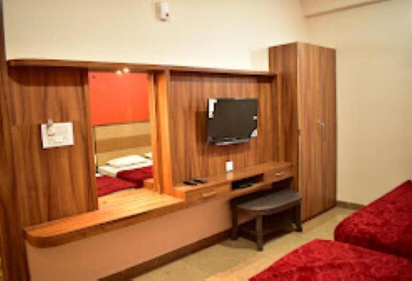 Номер Deluxe, Jyoti Palace