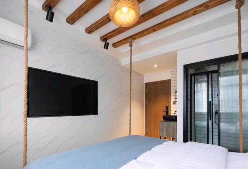 Quarto Estandar, Geometric  Home White Space B&b