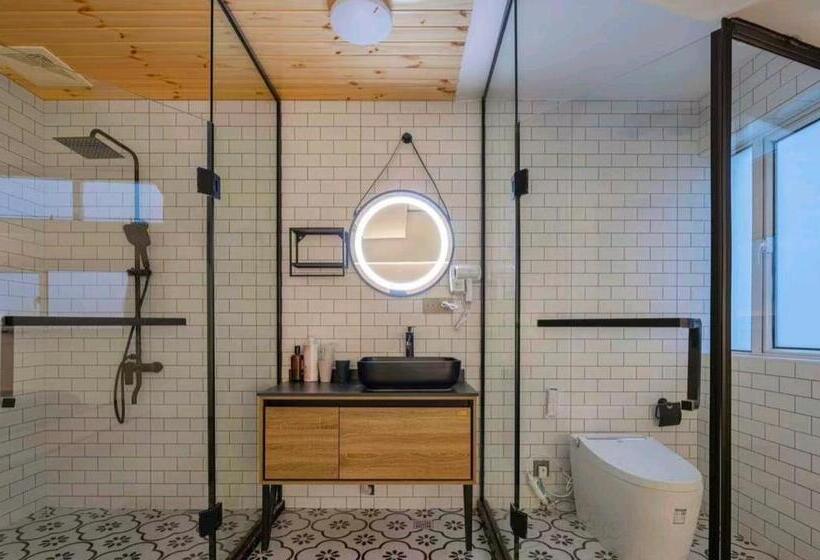 Quarto Superior, Geometric  Home White Space B&b