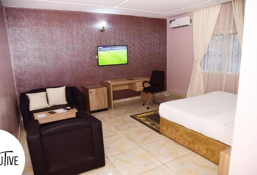 سوییت اجرایی, Royale Pruriel Hotels