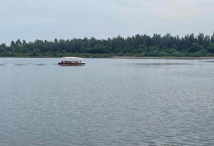 Президентский Люкс, Selvas Eden Resort With River View Near Boat House