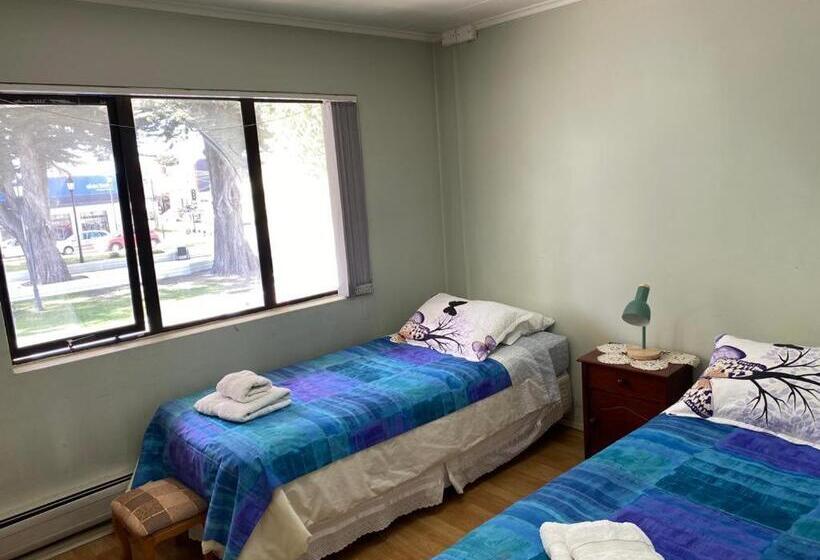 Номер Стандарт, Karol Hostal