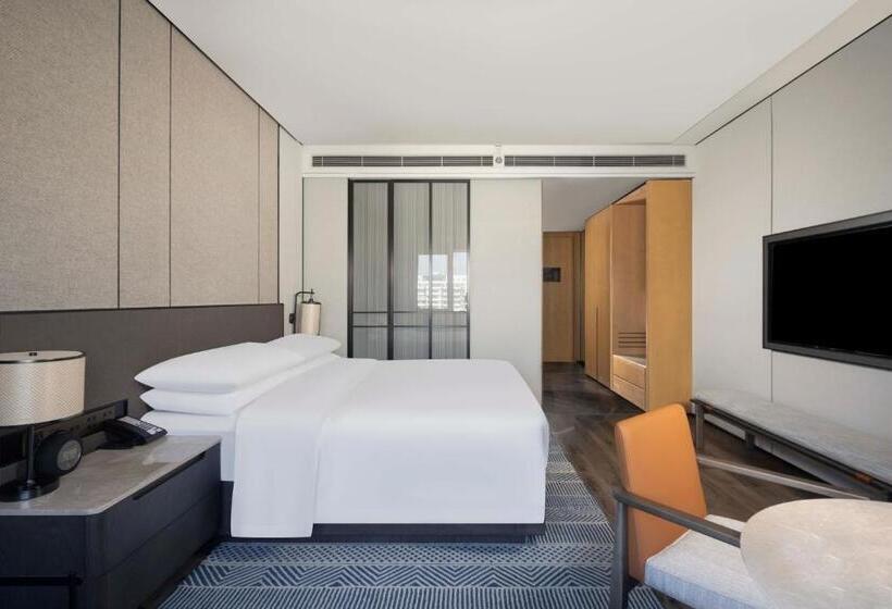Номер Deluxe Кровать Кинг, Sheraton Pujiang