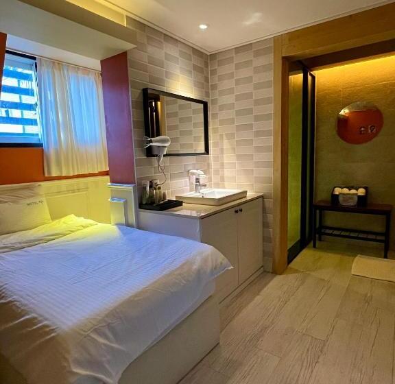Номер Стандарт, Jjak Motel