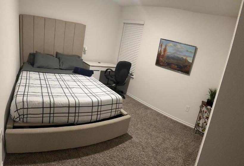 Номер Стандарт Совместная Ванная, Cozy Room In A Quiet House For Professionals / Business Travel