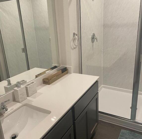 Стандартный Номер Кровать Кинг, Cozy Room In A Quiet House For Professionals / Business Travel