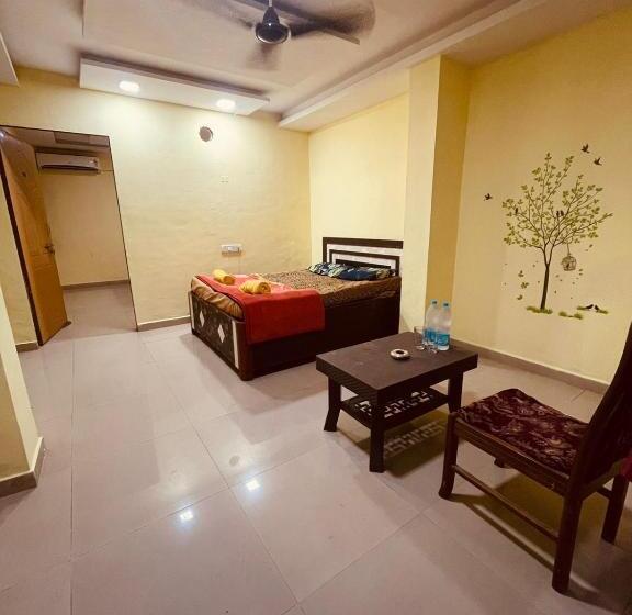 Четырехместный Номер Стандарт, Namaste Nirvana Guest House