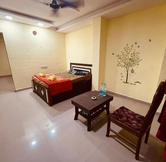 Четырехместный Номер Стандарт, Namaste Nirvana Guest House