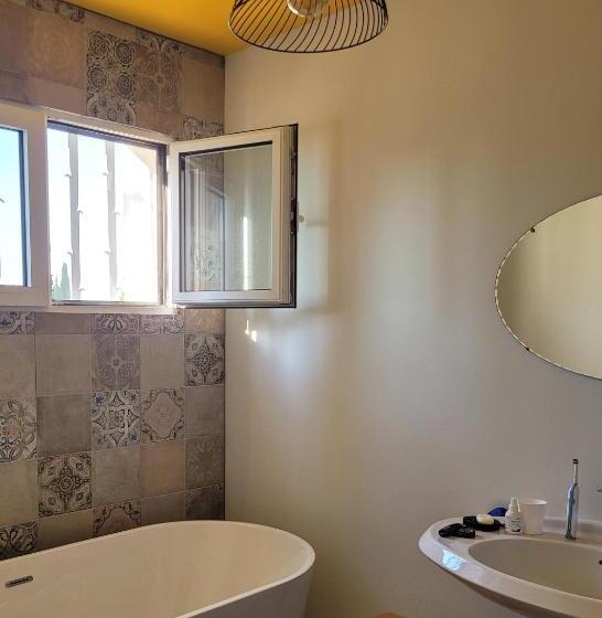 اتاق استاندارد با تراس, Chambre Confortable Vue Sur Mer