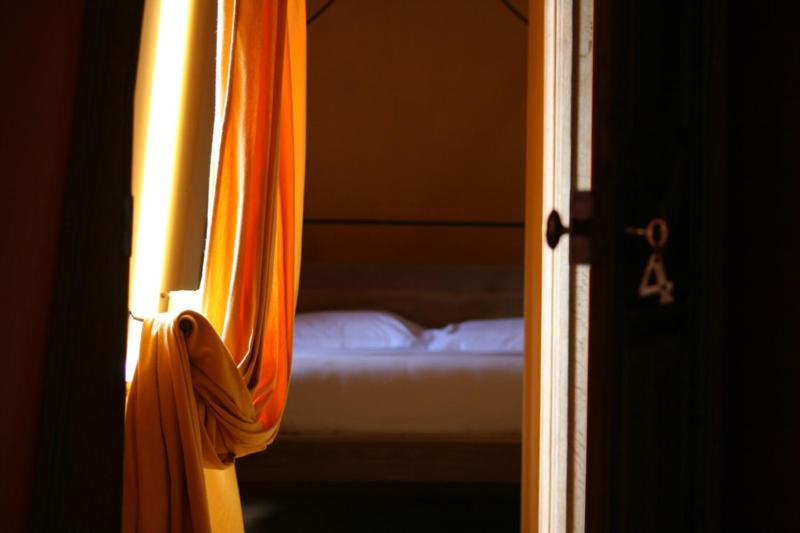 Quarto Estandar, Château De Roberville