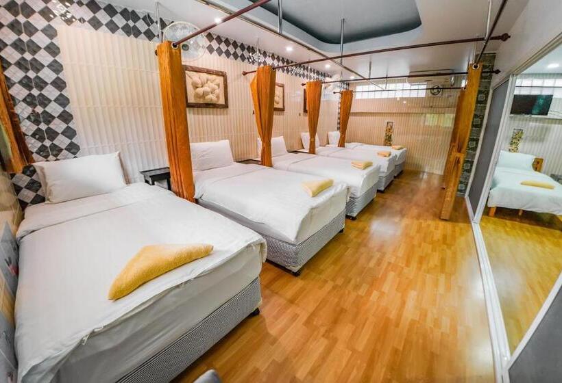 Семейный Номер Совместный Санузел, Happy Garden Resort Betong