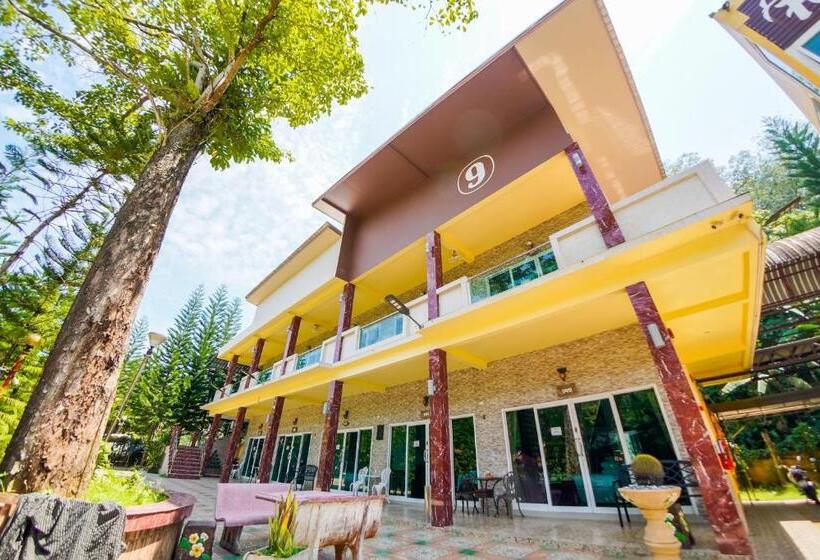 غرفة قياسية, Happy Garden Resort Betong