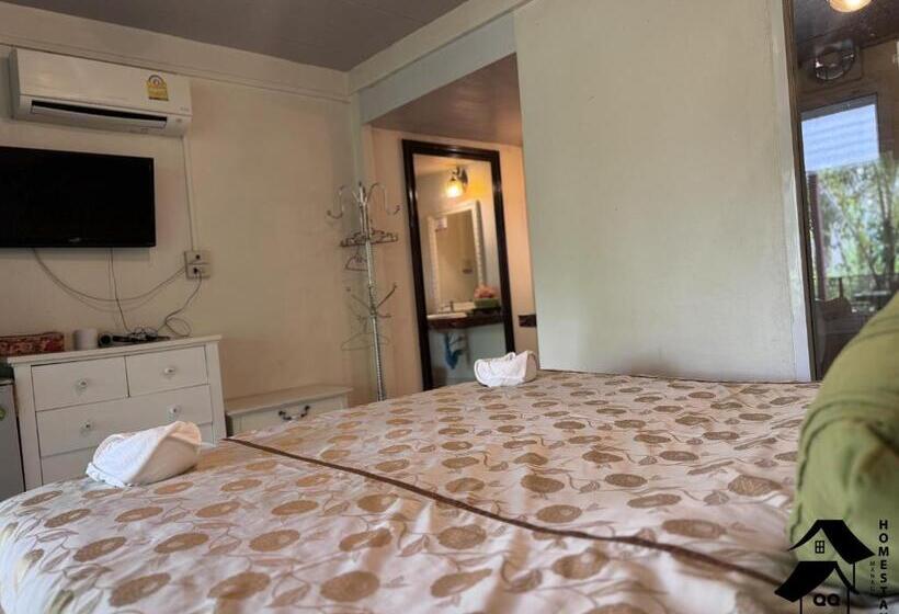 Номер Deluxe, Happy Garden Resort Betong