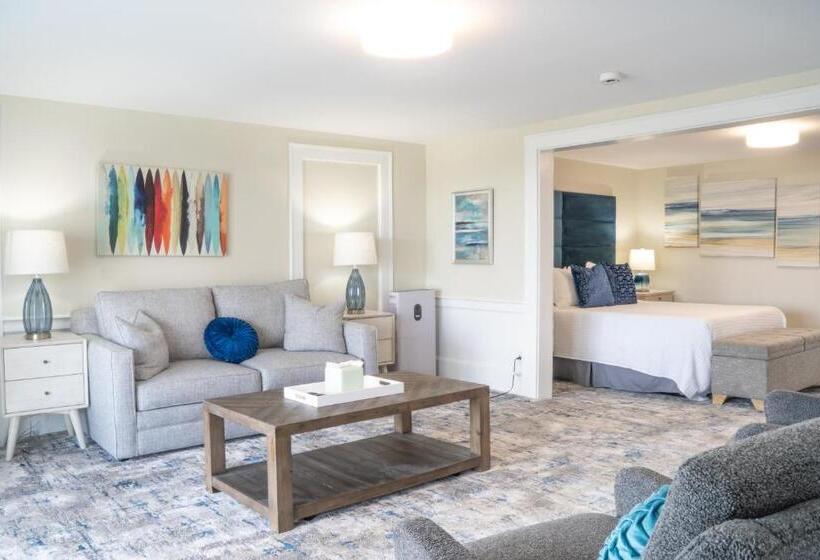 Family Suite, 935 Ocean, A Beachside Inn