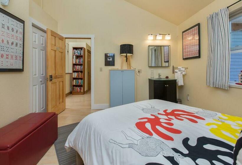 Номер Стандарт, Bell In The Woods B&b