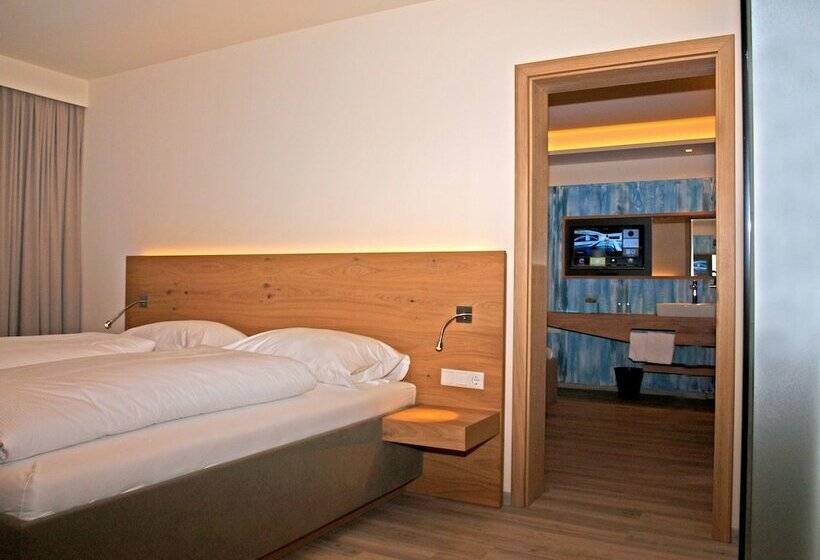 Номер Стандарт с Балконом, Boutiquehotel Valentino