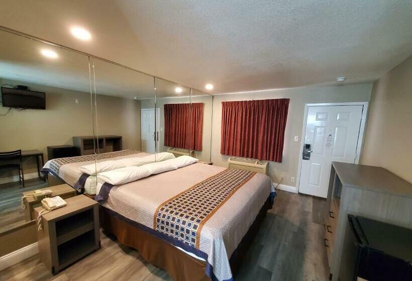 חדר סטנדרט עם מיטת קינג, River Inn Motel