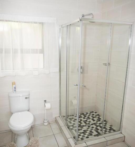 Quarto Familiar, Faces Guesthouse La Provance