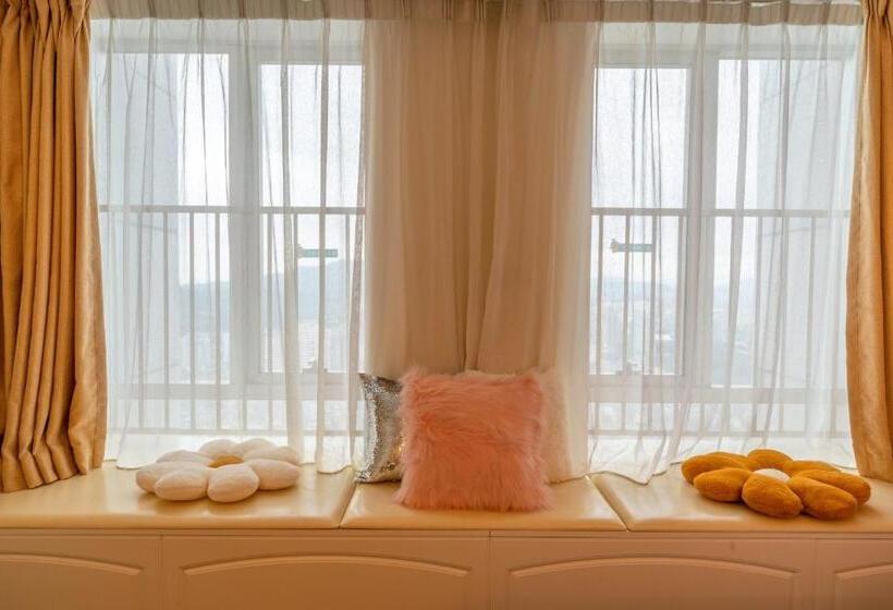 اتاق لوکس با تخت دو نفره بزرگ, Windsleep International Apartment Hotel Free Delivery To The Venue Of The Canton Fair&cantonese Brea