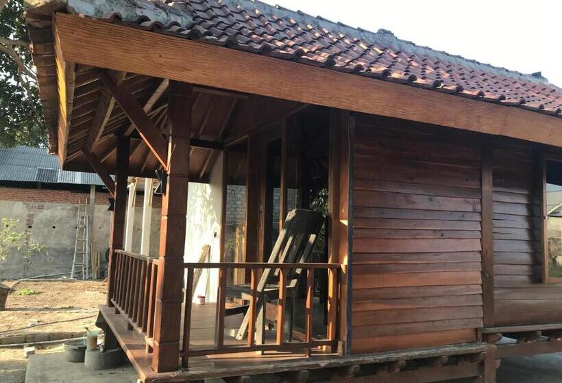 Номер Стандарт с Террасой, Muni S Lombok Bungalow