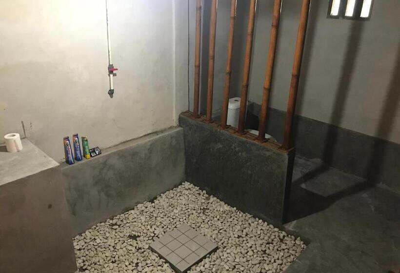 Номер Стандарт с Террасой, Muni S Lombok Bungalow