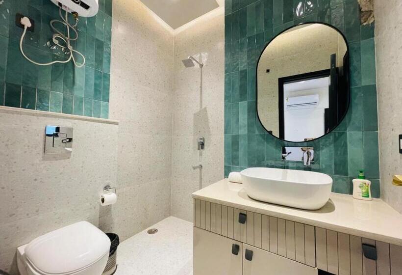 اتاق لوکس, Premium Suites In Malviya Nagar