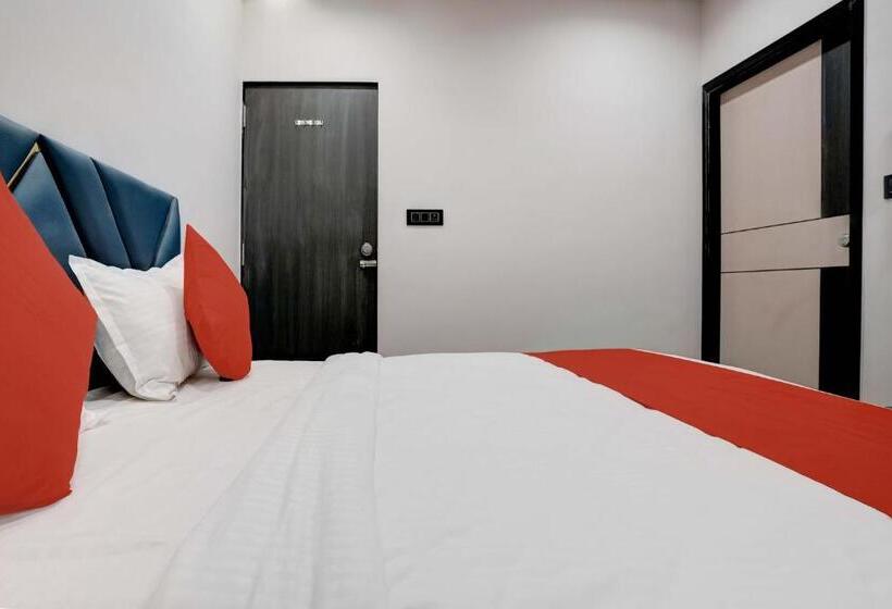 Номер Стандарт, Oyo Flagship Hotel Lavish