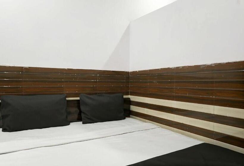 Трехместный Номер Классика, Midtown Guest House