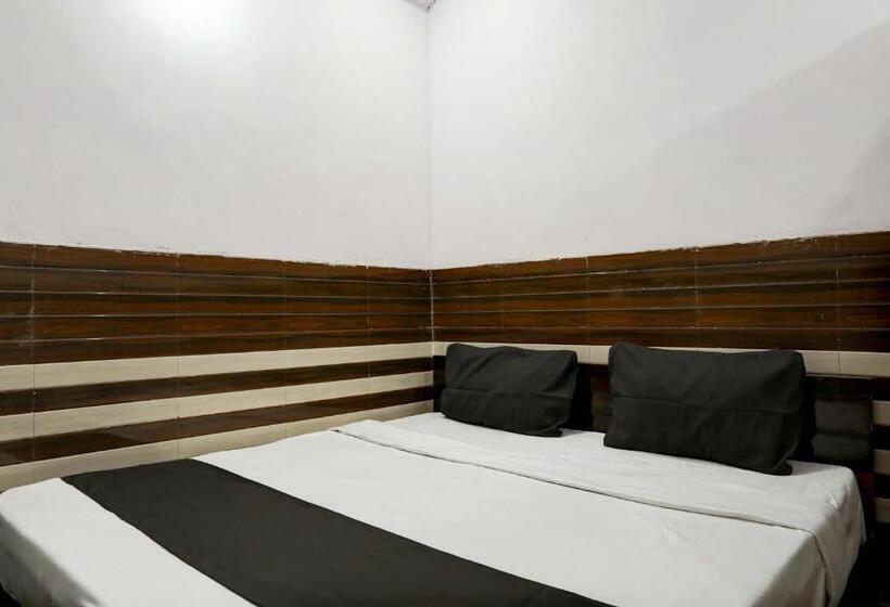 Трехместный Номер Классика, Midtown Guest House