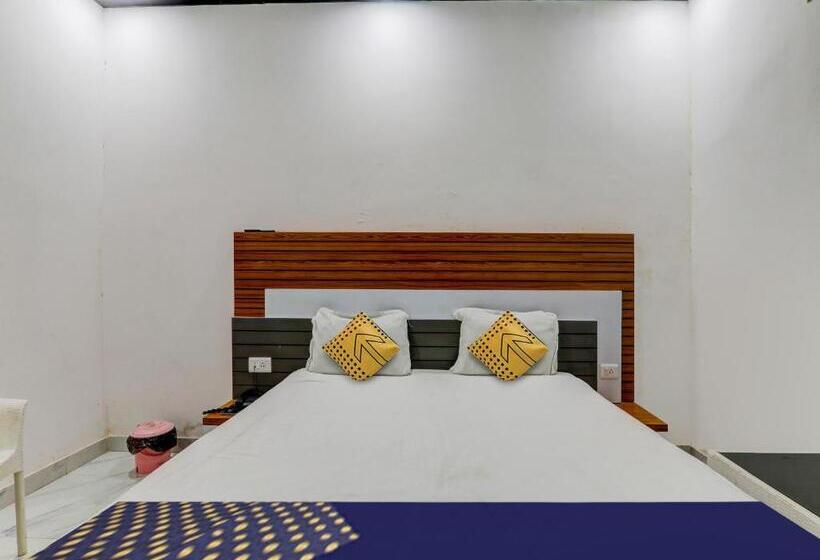 三人经典房间, Spot On Hotel Knight Inn