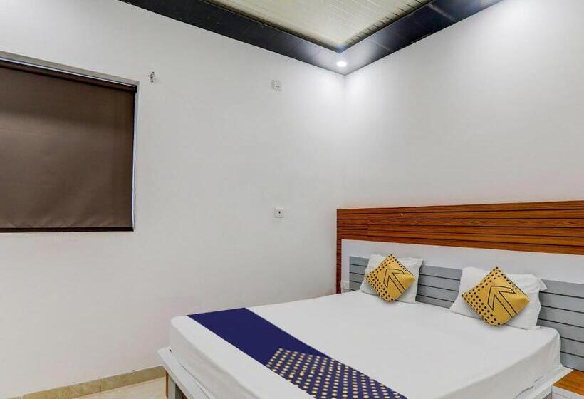 三人经典房间, Spot On Hotel Knight Inn
