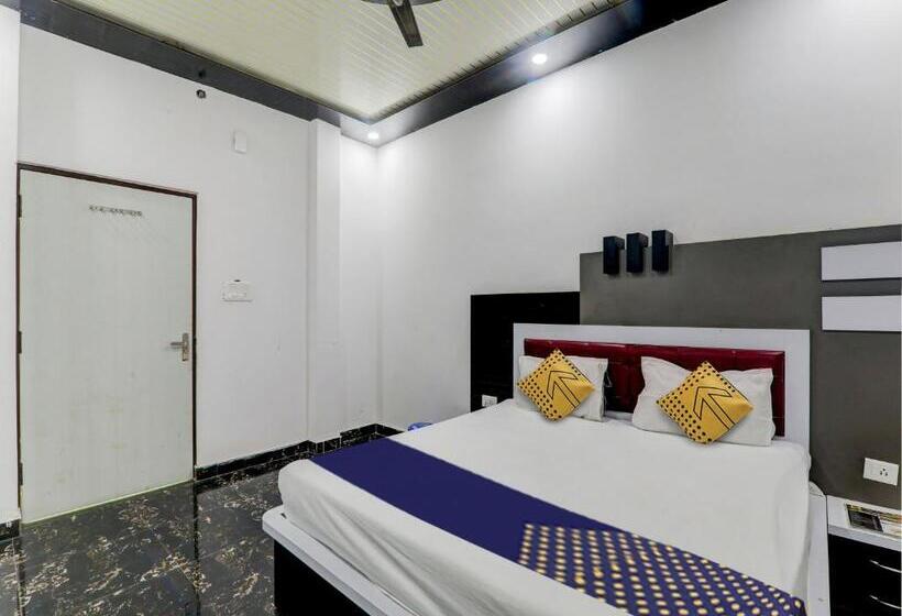 三人经典房间, Spot On Hotel Knight Inn