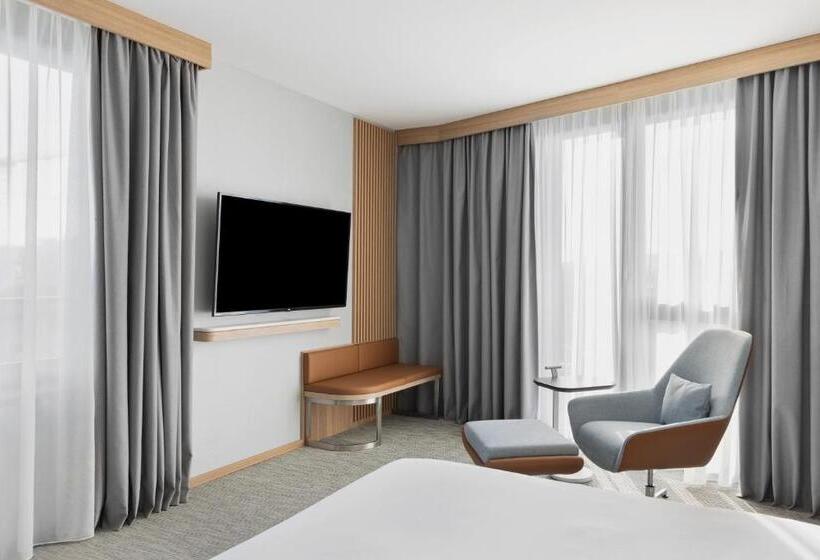 Стандартный Номер Кровать Кинг, Courtyard By Marriott Biel Bienne