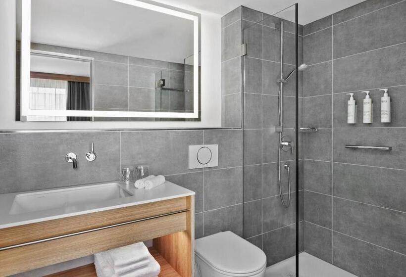 Номер Премиум, Courtyard By Marriott Biel Bienne