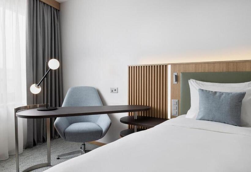 Номер Премиум Вид на Город, Courtyard By Marriott Biel Bienne
