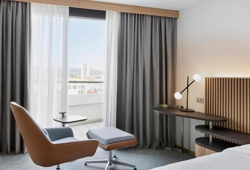 Стандартный Номер Кровать Кинг, Courtyard By Marriott Biel Bienne