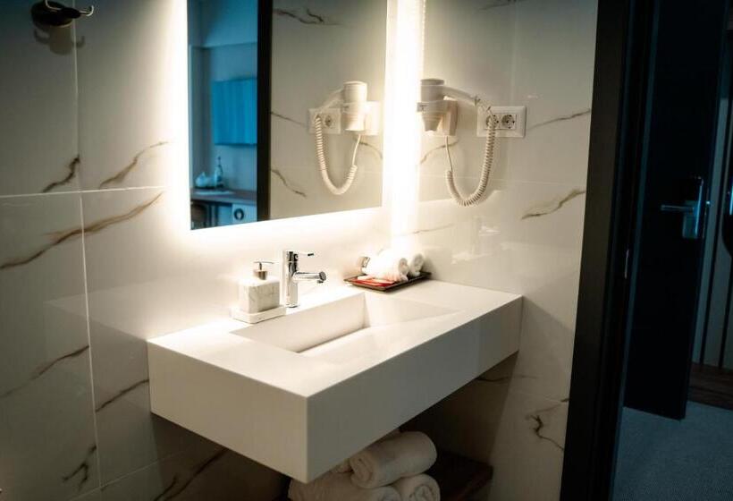 Апартаменты 1 Спальня с Балконом, River Park