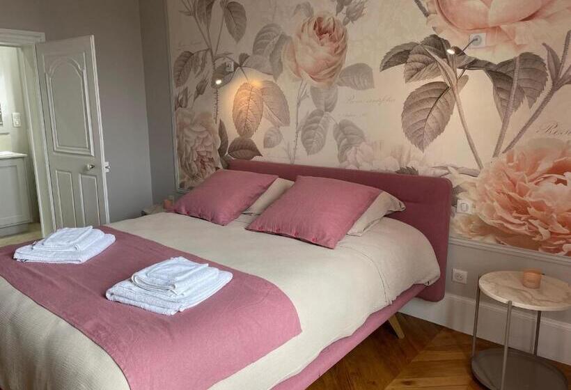 Семейный Номер, Chambres D Hôtes Rénovées Avec Piscine, Cœur De Ville, Proche Zoo Et Prytanée, Petit Déj Inclus   Fr
