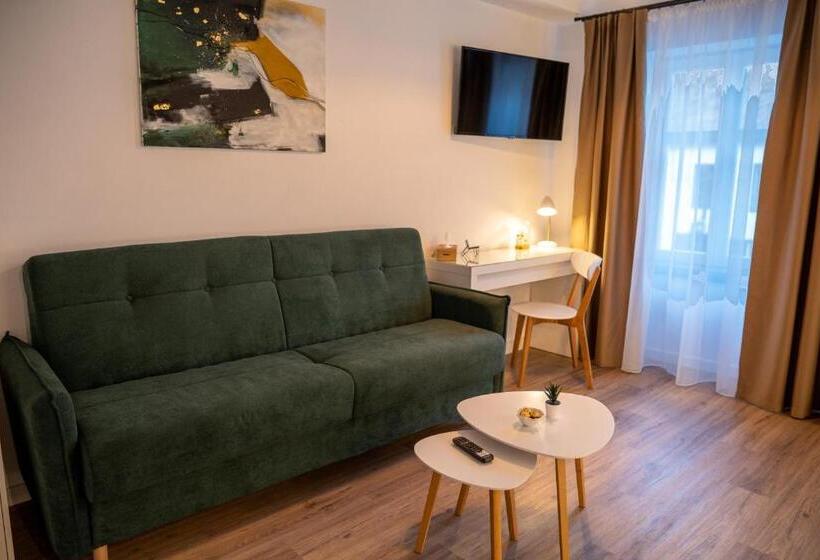 اتاق لوکس, Townhouse Boutique