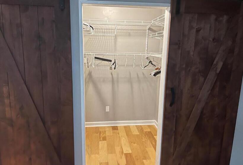 Номер Стандарт, Columbus Property
