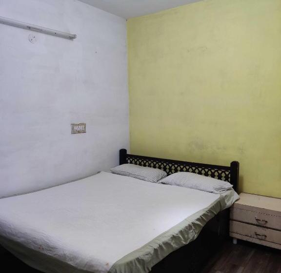Трехместный Номер Классика, Oyo Flagship Parambikumlam Resorts And Farmstay