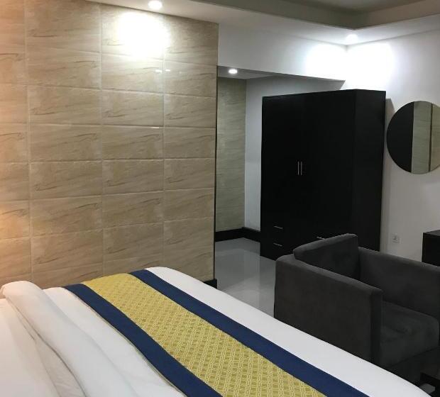 اتاق لوکس با تخت بزرگ, Quince Garden