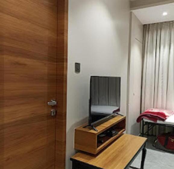 Номер Стандарт, Stayvel Dadar