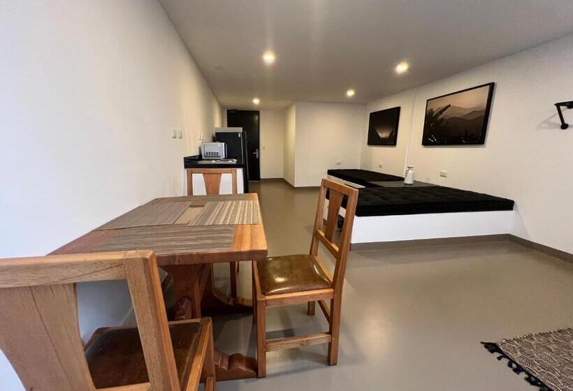 Люкс, Ope Suites Calle 100