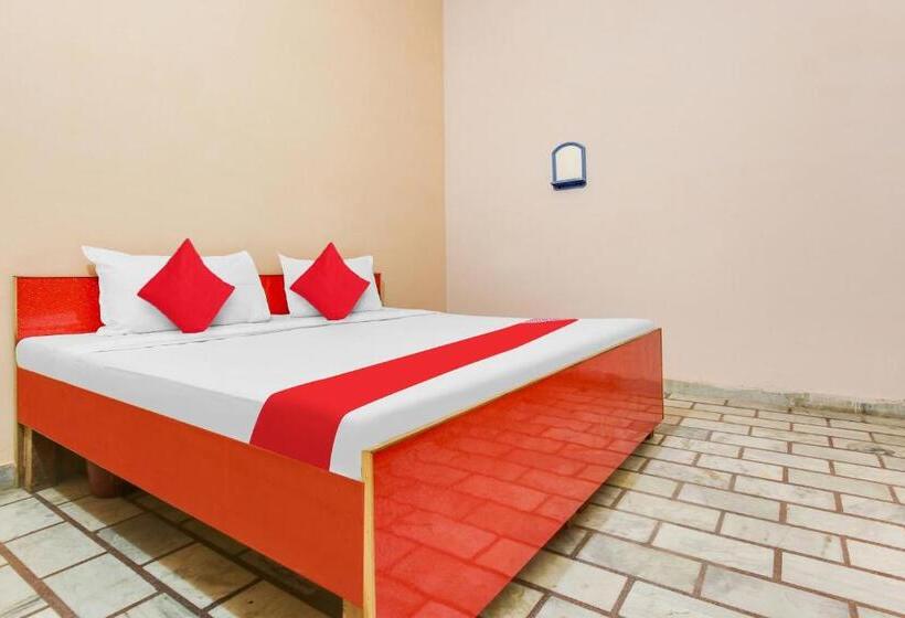 Трехместный Номер Классика, Oyo Flagship 81203 Hotel Moonlight