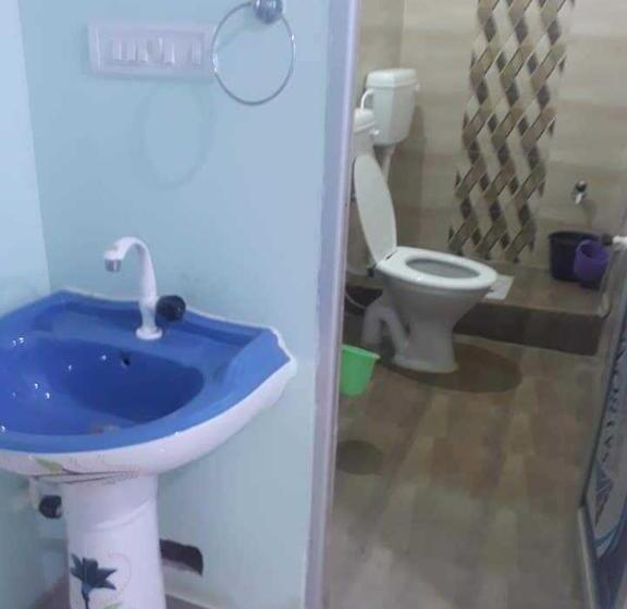 اتاق کلاسیک سه تخته, Oyo Hotel Raj Palace