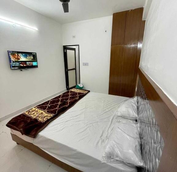 חדר קלאסי לשלושה, Oyo Hotel Sagar Presidency