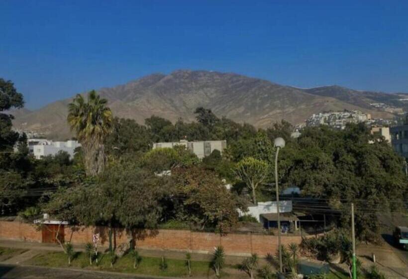 اتاق اکونومی, Residencia Monterrico