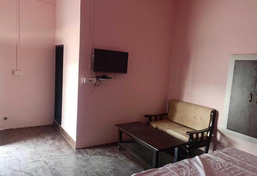 Трехместный Номер Классика, Pop 80511j Palki Hotel And Marriage Palace